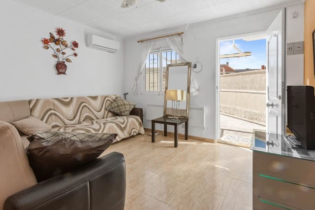 1 soveværelse Semi-Rækkehus til salg i Torrevieja - € 84.000 (Ref: 9076577)