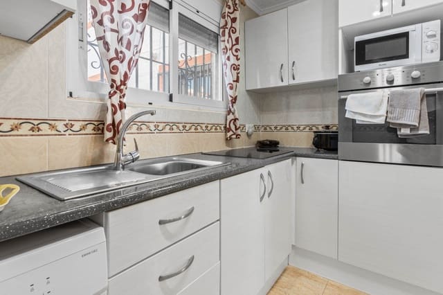 1 soveværelse Semi-Rækkehus til salg i Torrevieja - € 84.000 (Ref: 9076577)