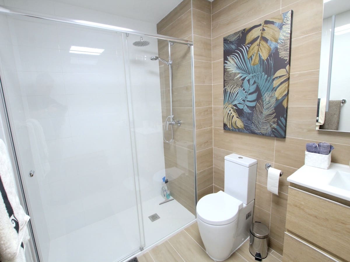 2 bedroom Apartment for sale in Villamartin - € 285,000 (Ref: 9076582)