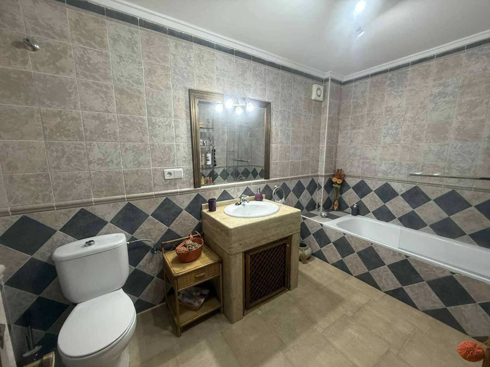 3 soveværelse Villa til salg i Almoradi med swimmingpool - € 599.990 (Ref: 9076590)