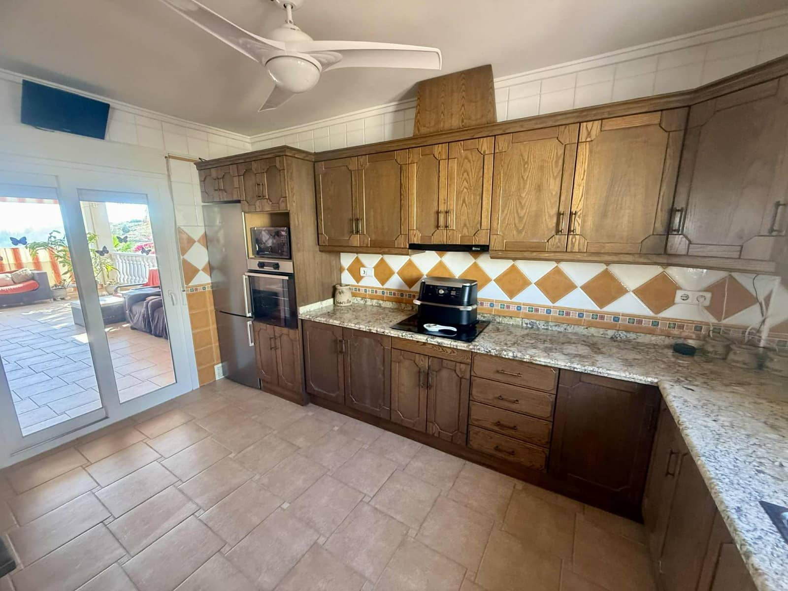 3 soveværelse Villa til salg i Almoradi med swimmingpool - € 599.990 (Ref: 9076590)