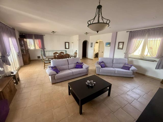 3 bedroom Villa for sale in Almoradí with pool - € 599,990 (Ref: 9076590)