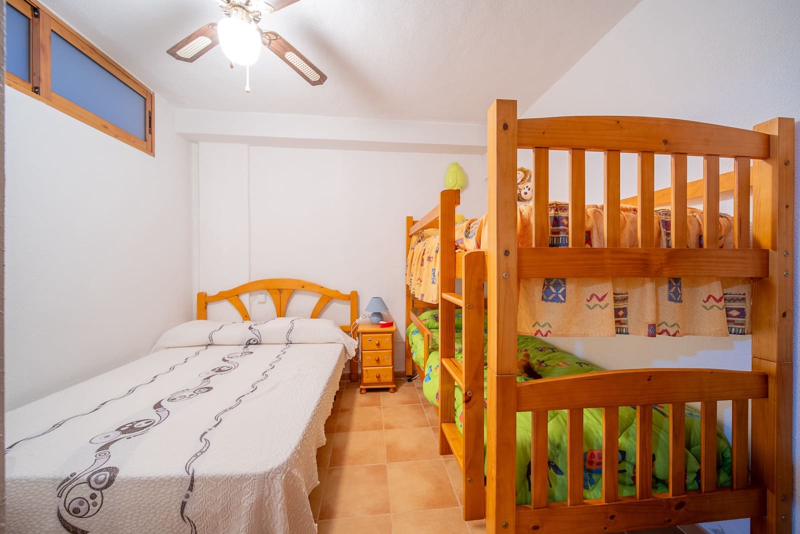 4 soverom Hus til salgs i Torrevieja med svømmebasseng garasje - € 215 000 (Ref: 9082773)