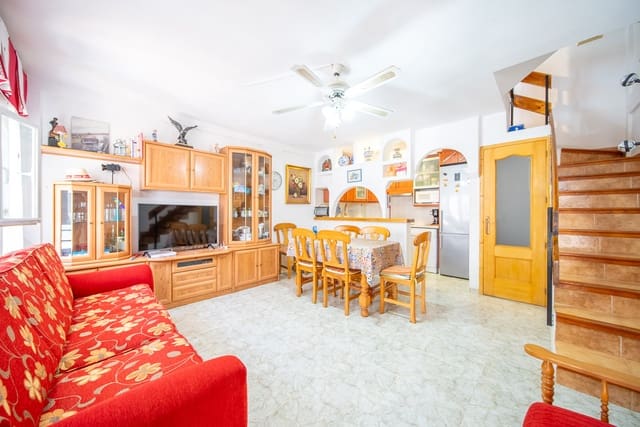 4 soverom Hus til salgs i Torrevieja med svømmebasseng garasje - € 215 000 (Ref: 9082773)