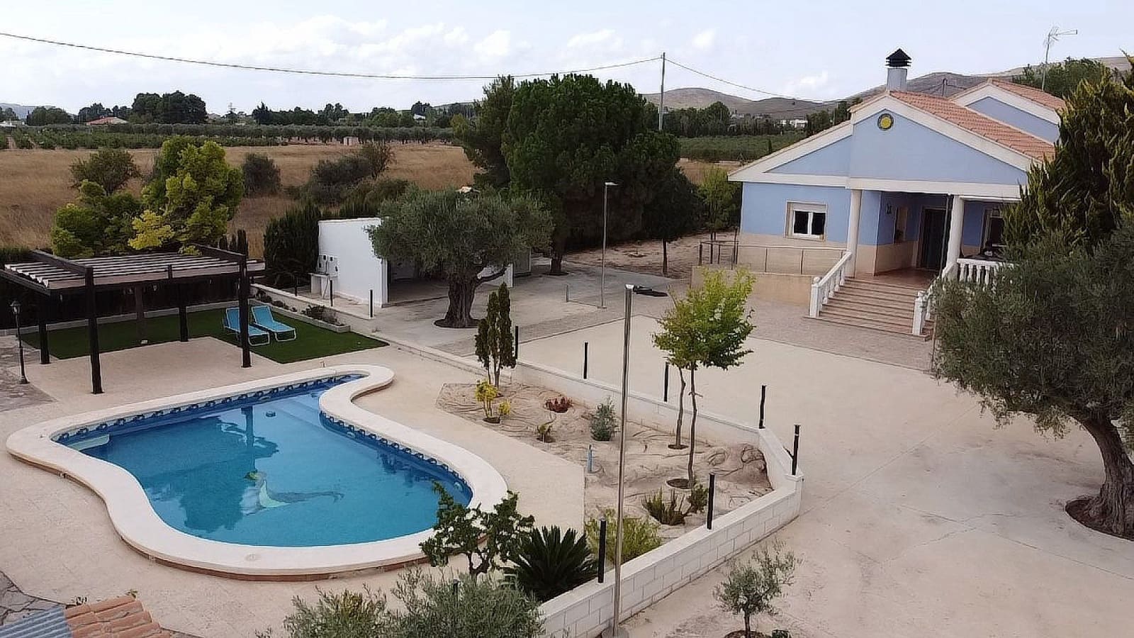 4 soveværelse Villa til salg i Yecla med swimmingpool - € 359.995 (Ref: 9094463)