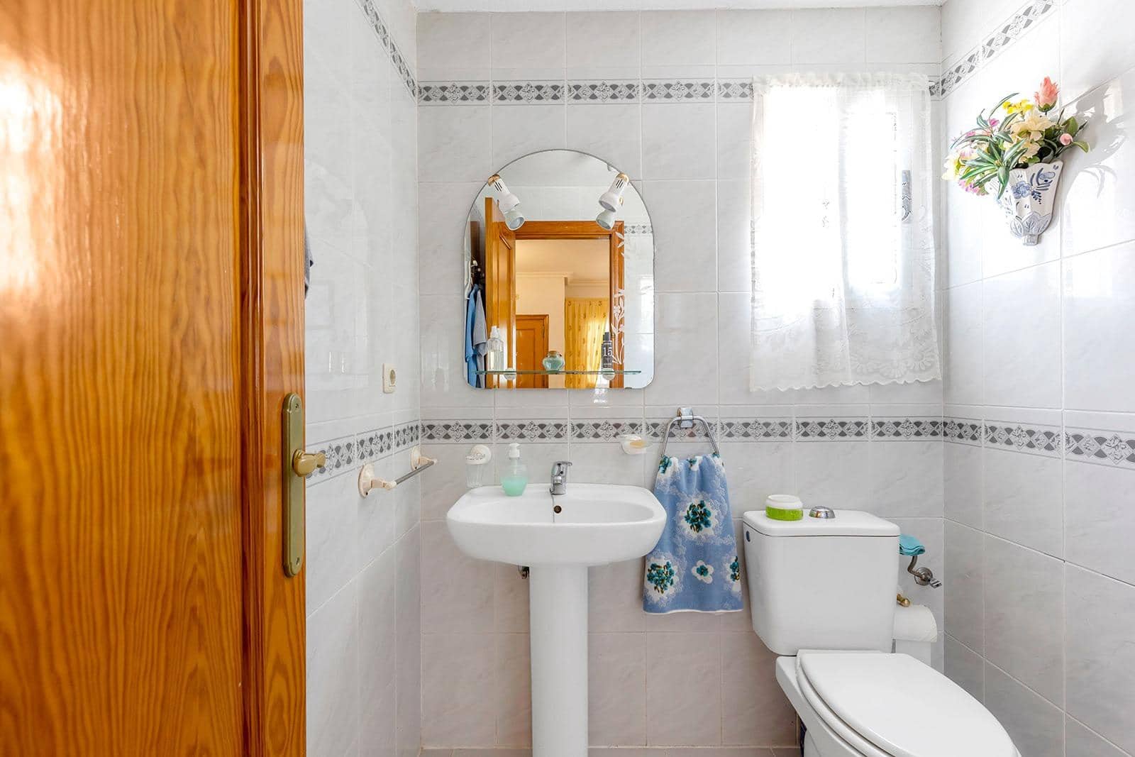 2 quarto Bungalow para venda em Torrevieja com piscina - 255 000 € (Ref: 9096720)