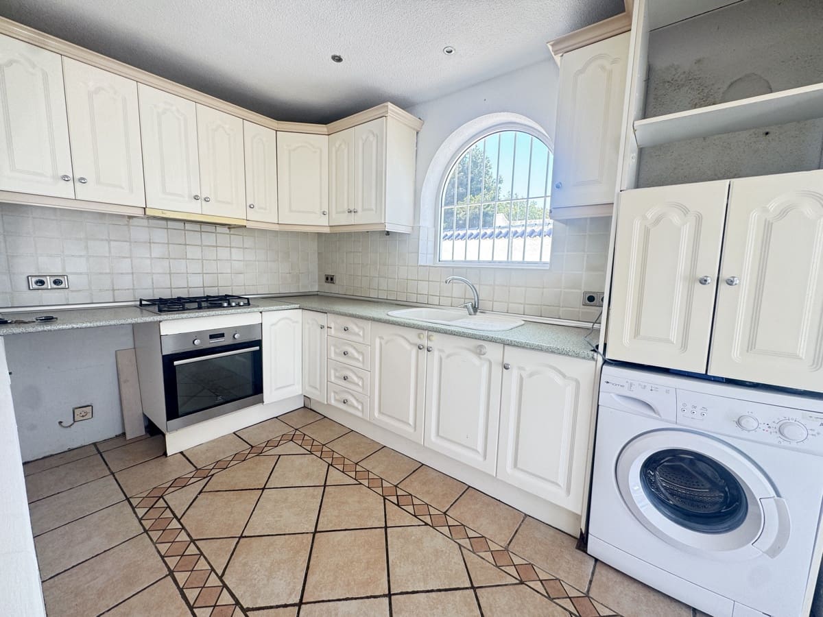 3 soverom Hus til salgs i Villamartin med svømmebasseng - € 280 000 (Ref: 9101070)