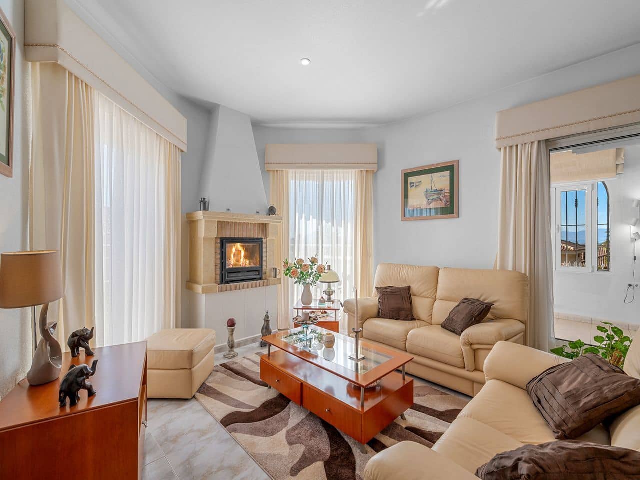 Chalet de 5 habitaciones en Benijófar en venta con piscina garaje - 399.000 € (Ref: 9101087)