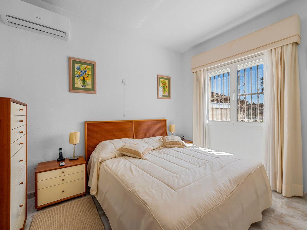 Chalet de 5 habitaciones en Benijófar en venta con piscina garaje - 399.000 € (Ref: 9101087)