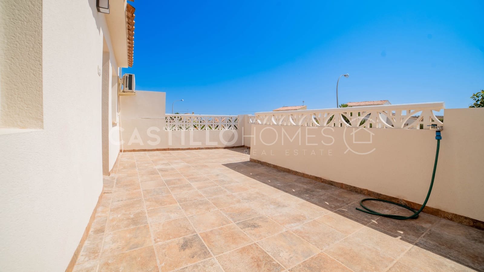 3 bedroom Townhouse for sale in Torrevieja - € 189,999 (Ref: 9106160)