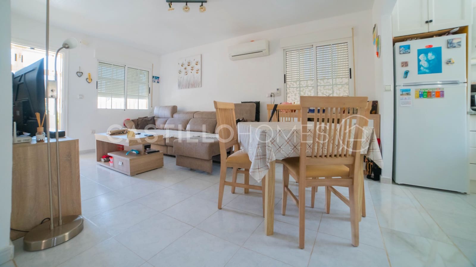 Casa de 4 habitaciones en Torrevieja en venta con piscina - 290.000 € (Ref: 9106162)