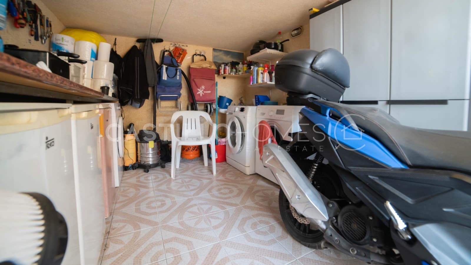Casa de 4 habitaciones en Torrevieja en venta con piscina - 290.000 € (Ref: 9106162)