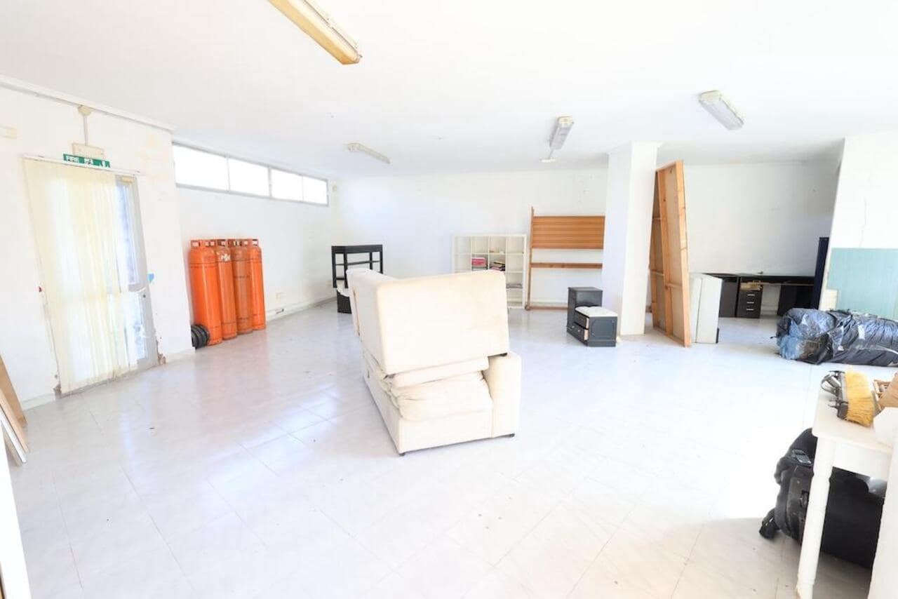 Komercyjne na sprzedaż w Orihuela Costa z basenem garażem - 135 000 € (Ref: 9131367)