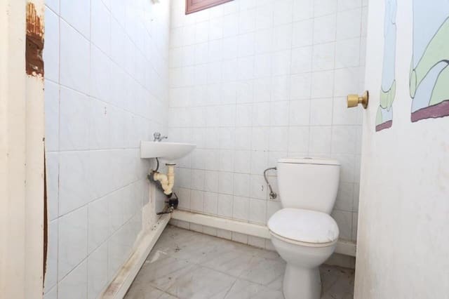 Commercial for sale in Orihuela Costa, Orihuela with pool garage - € 135,000 (Ref: 9131367)