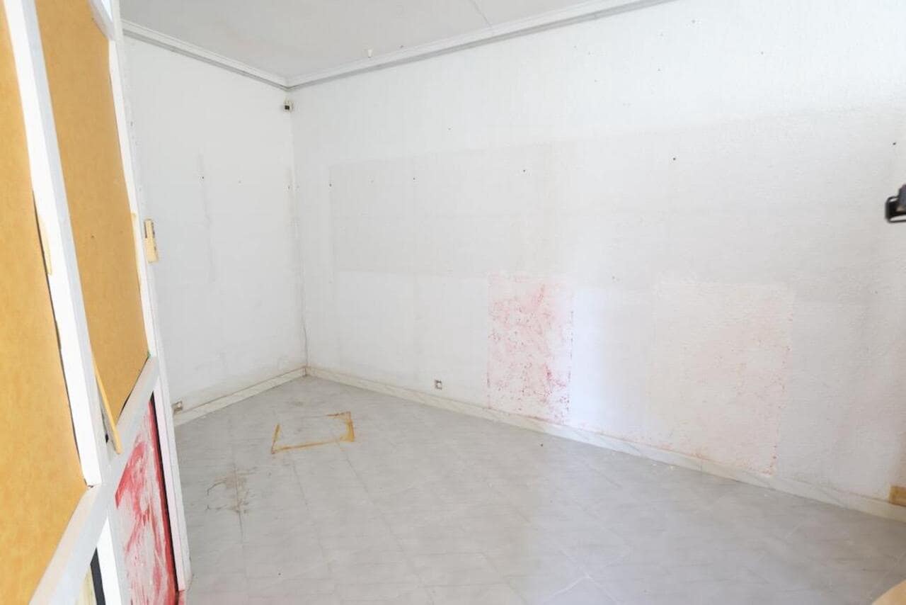 Komercyjne na sprzedaż w Orihuela Costa z basenem garażem - 135 000 € (Ref: 9131367)