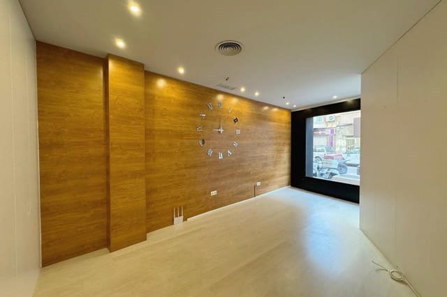 Comercial para venda em Guardamar del Segura com piscina - 222 200 € (Ref: 9138268)