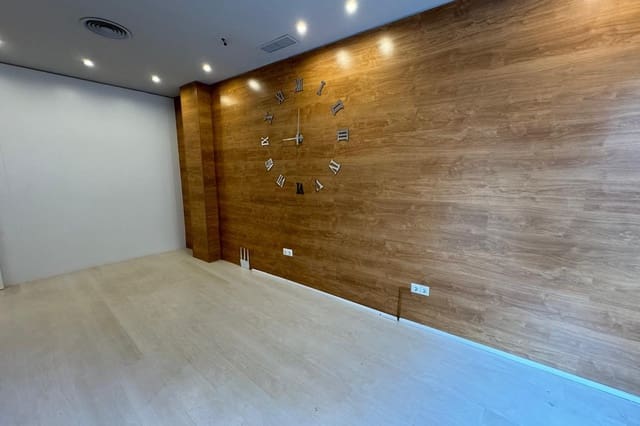 Comercial para venda em Guardamar del Segura com piscina - 222 200 € (Ref: 9138268)