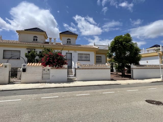 2 sovrum Semi-fristående Villa till salu i Ciudad Quesada, Rojales med pool - 179 500 € (Ref: 9148561)