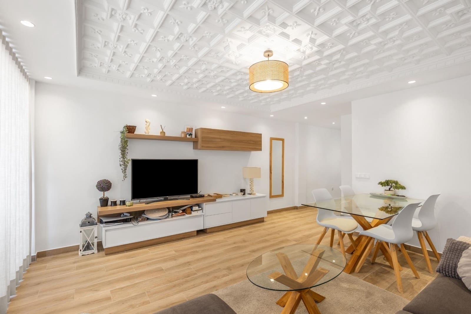 Apartamento de 3 habitaciones en Torrevieja en venta con piscina - 295.000 € (Ref: 9150939)