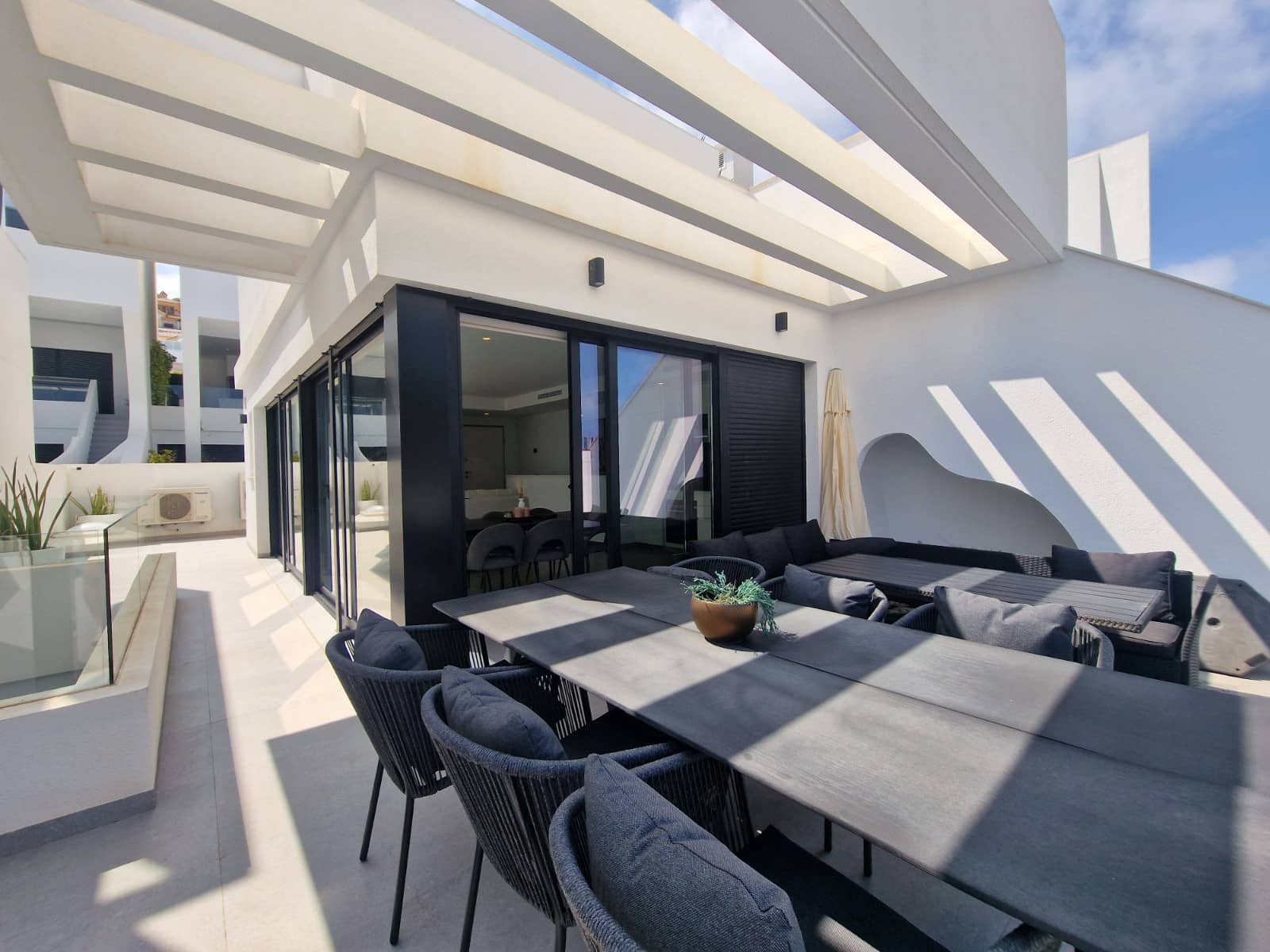 4 soveværelse Villa til salg i Guardamar del Segura med swimmingpool - € 625.000 (Ref: 9152717)