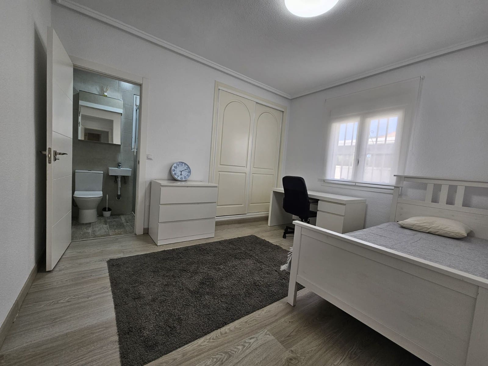 Chalet de 4 habitaciones en Ciudad Quesada en venta con piscina - 450.000 € (Ref: 9152721)