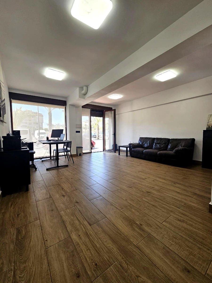 1 soverom Kommersiell til salgs i Guardamar del Segura - € 99 500 (Ref: 9152722)