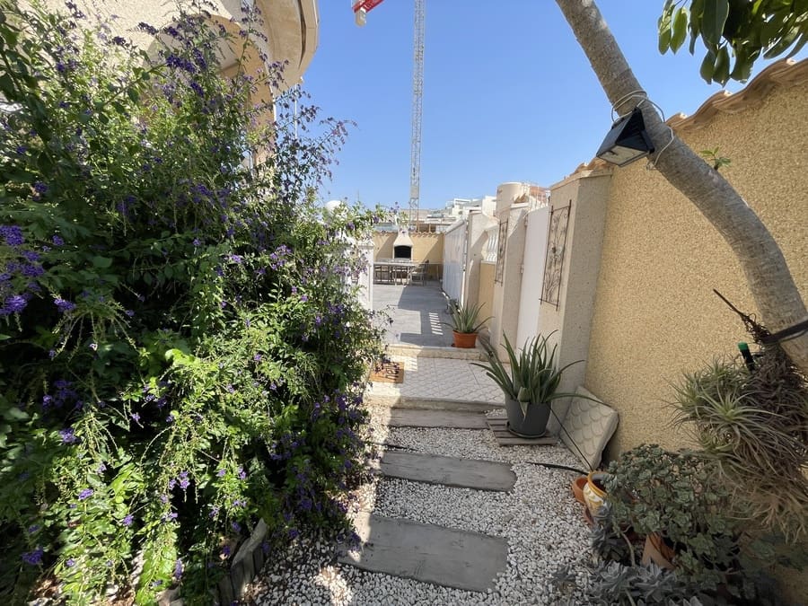 4 Zimmer Villa zu verkaufen in Ciudad Quesada mit Pool - 329.800 € (Ref: 9168245)