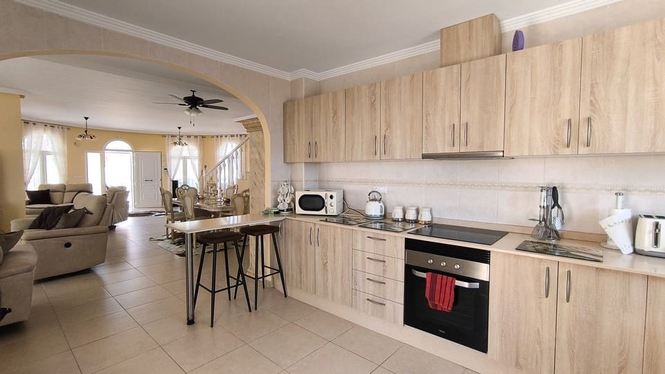 4 bedroom Villa for sale in Ciudad Quesada with pool - € 674,950 (Ref: 9170080)