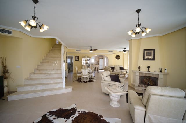 4 soveværelse Villa til salg i Ciudad Quesada, Rojales med swimmingpool - € 674.950 (Ref: 9170080)