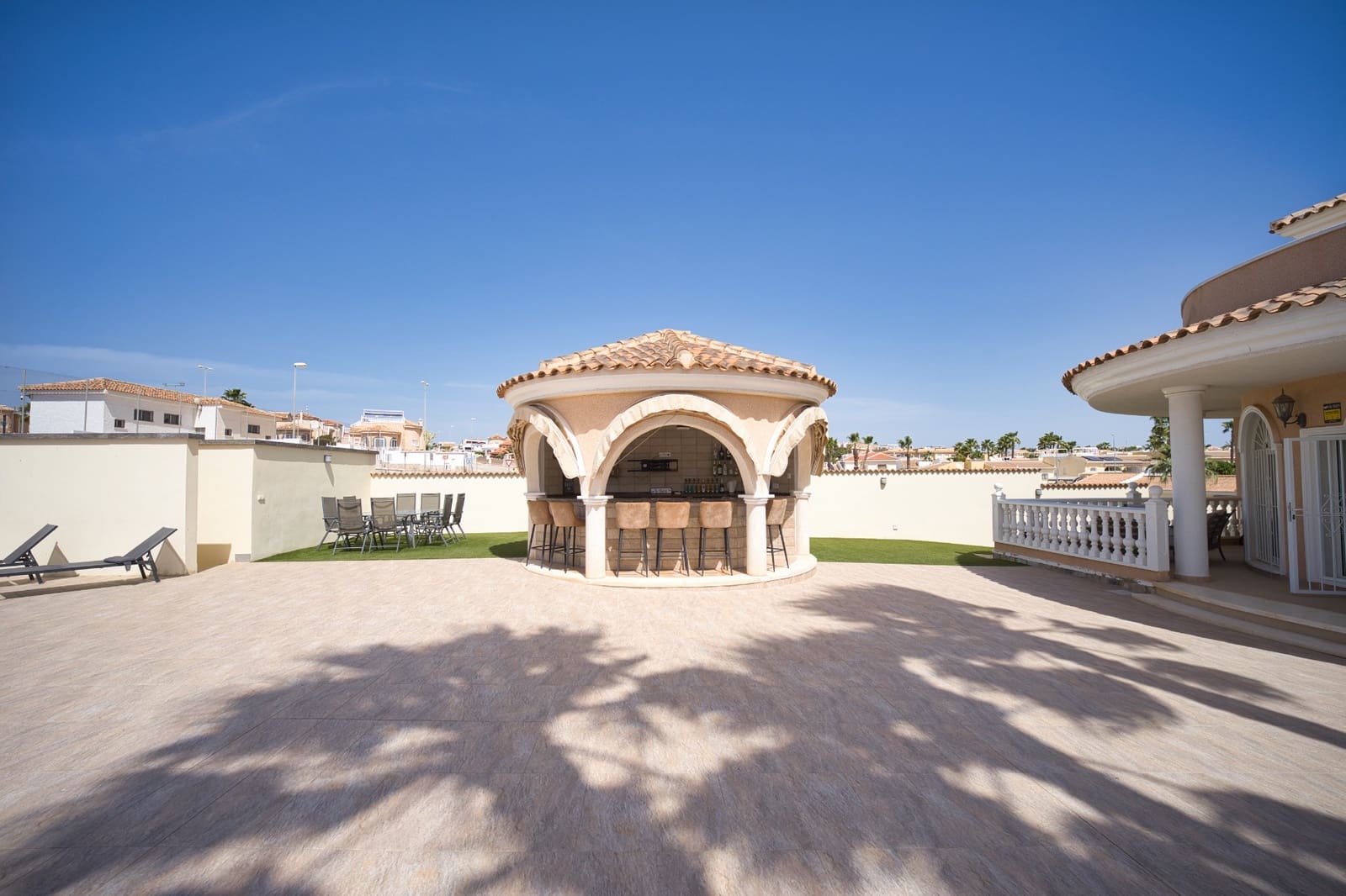 4 soveværelse Villa til salg i Ciudad Quesada med swimmingpool - € 674.950 (Ref: 9170080)