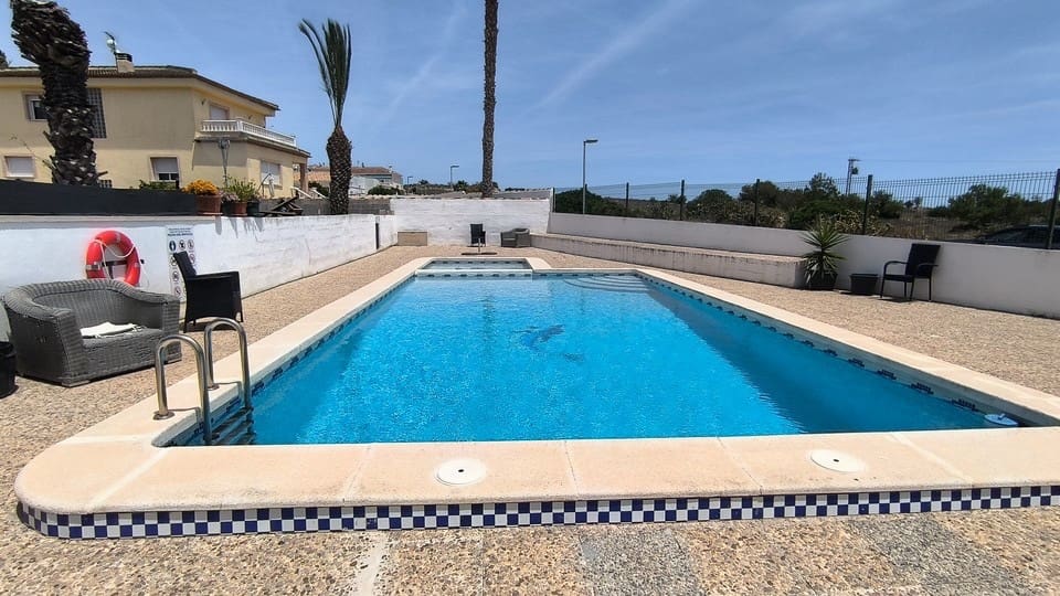 2 soveværelse Bungalow til salg i Benijofar med swimmingpool - € 165.000 (Ref: 9184356)