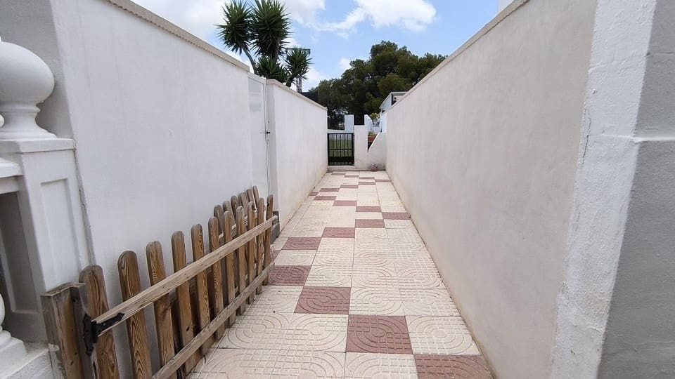 2 soveværelse Bungalow til salg i Benijofar med swimmingpool - € 165.000 (Ref: 9184356)