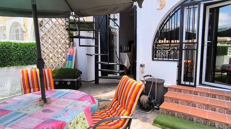 2 soveværelse Bungalow til salg i Benijofar med swimmingpool - € 165.000 (Ref: 9184356)