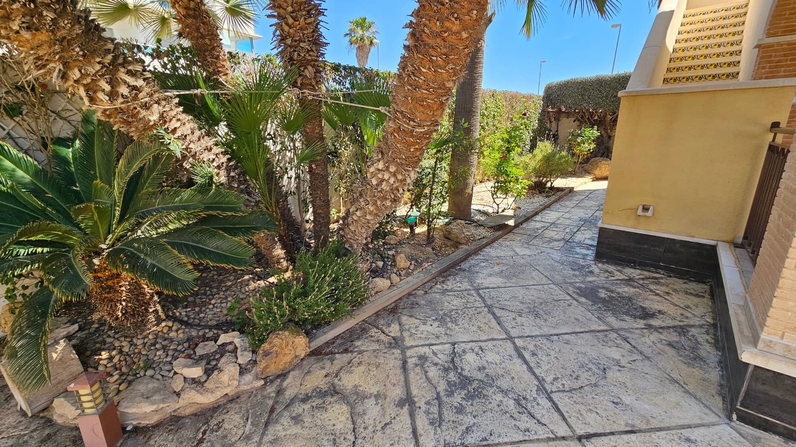 4 makuuhuone Huvila myytävänä paikassa Ciudad Quesada mukana uima-altaan - 565 000 € (Ref: 9184366)