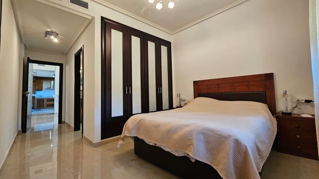 4 makuuhuone Huvila myytävänä paikassa Ciudad Quesada, Rojales mukana uima-altaan - 565 000 € (Ref: 9184366)