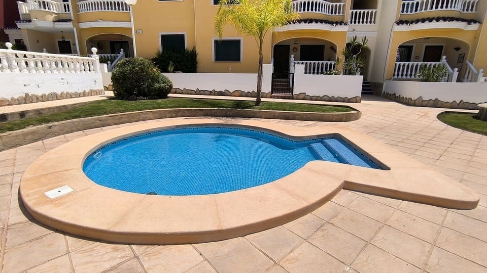 3 quarto Casa em Banda para venda em Ciudad Quesada com piscina - 290 000 € (Ref: 9184368)