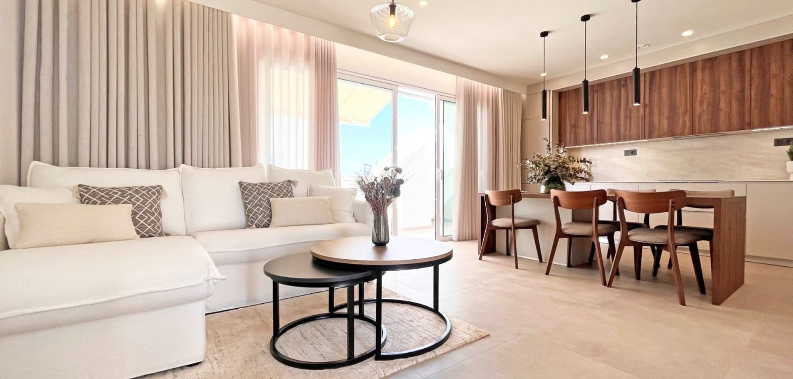 Bungalow de 3 habitaciones en Pilar de la Horadada en venta con piscina - 395.000 € (Ref: 9184379)