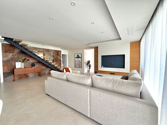 4 chambre Villa/Maison à vendre à Ciudad Quesada, Rojales avec piscine - 995 000 € (Ref: 9186011)