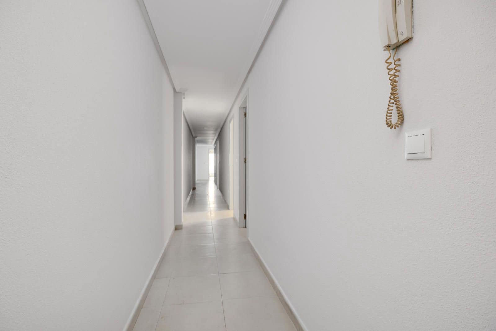 3 quarto Apartamento para venda em Torrevieja - 178 995 € (Ref: 9189391)