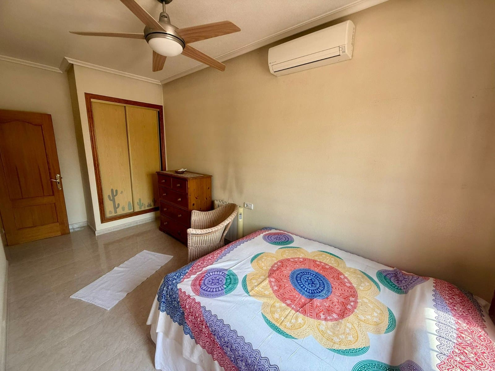 3 soveværelse Finca/Landehus til salg i Catral med swimmingpool - € 375.000 (Ref: 9189405)