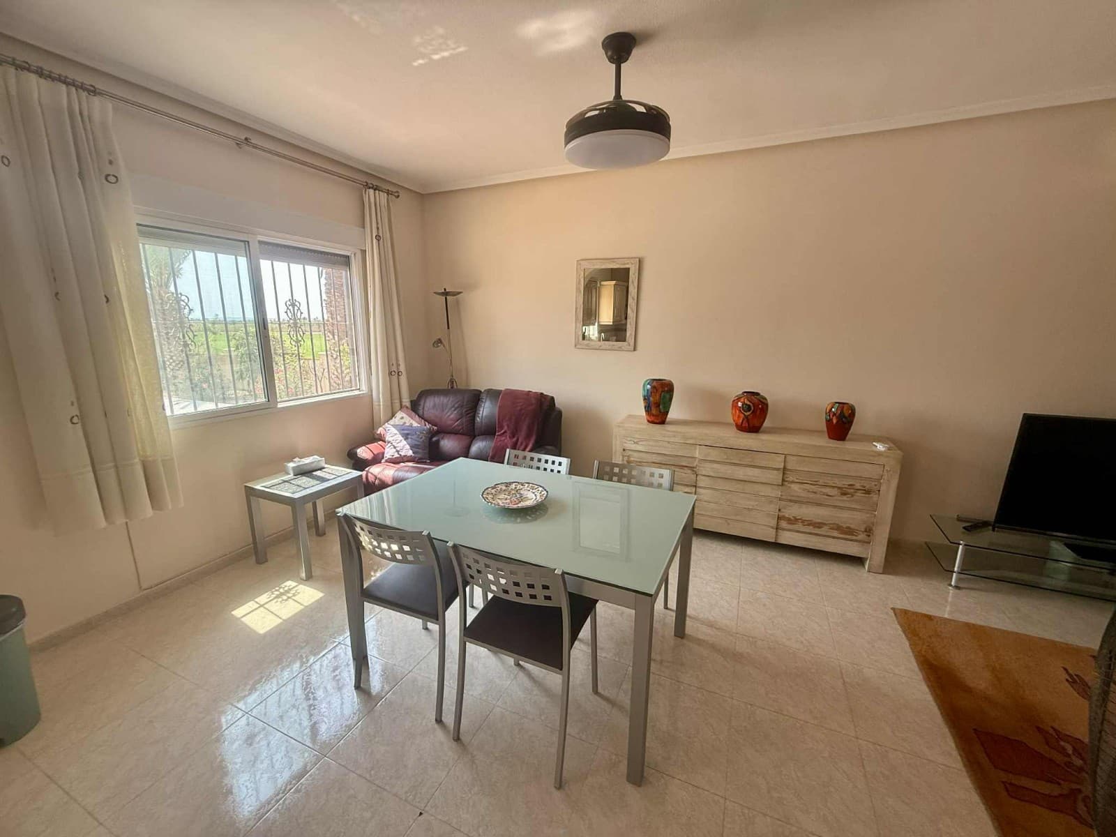 3 soveværelse Finca/Landehus til salg i Catral med swimmingpool - € 375.000 (Ref: 9189405)