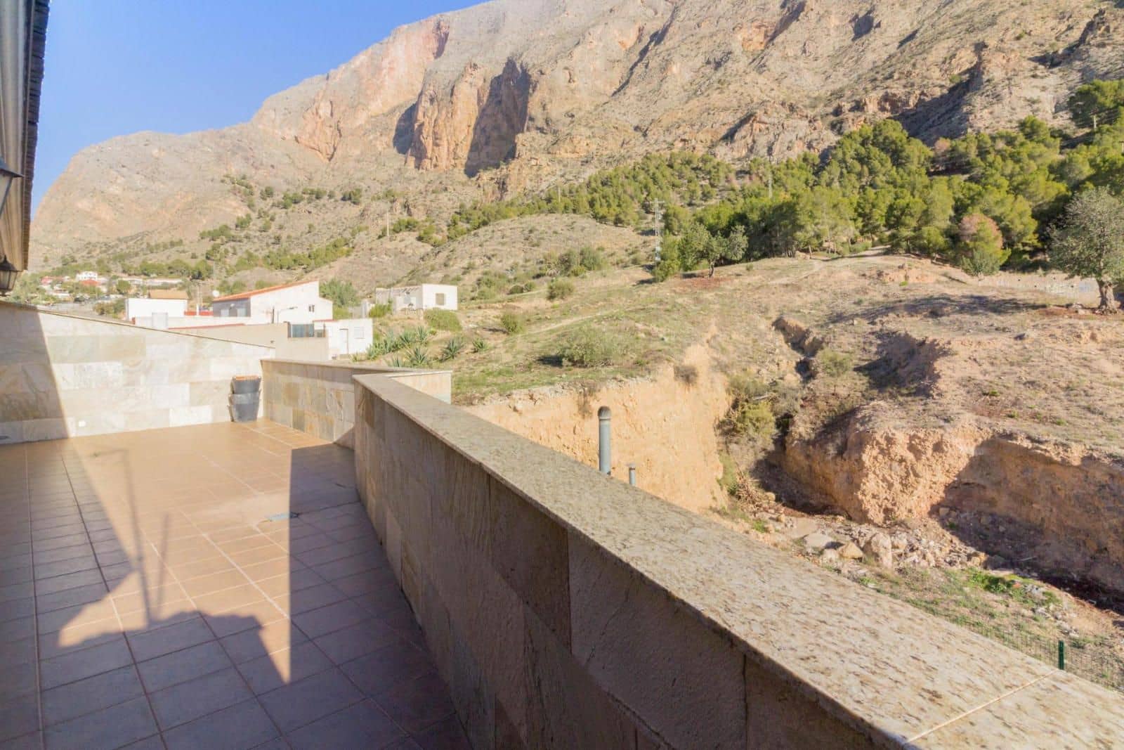 8 soveværelse Finca/Landehus til salg i Redovan med swimmingpool garage - € 399.969 (Ref: 9189407)