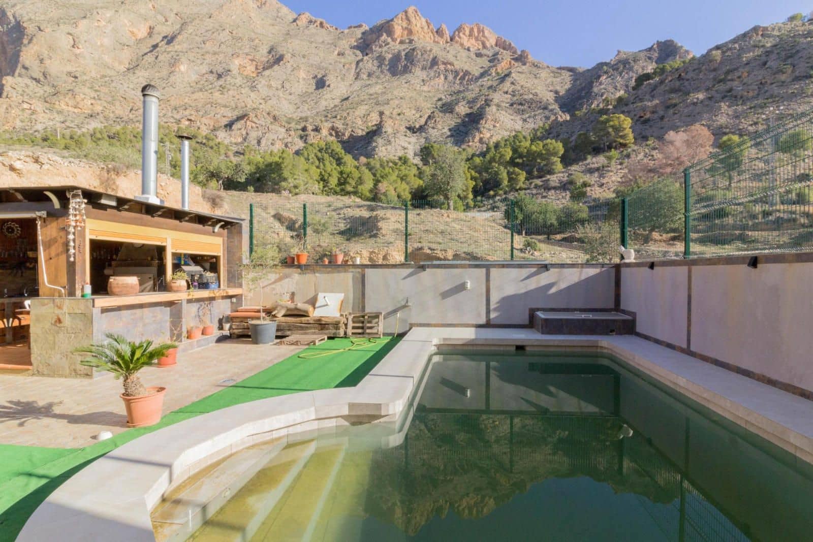 8 soveværelse Finca/Landehus til salg i Redovan med swimmingpool garage - € 399.969 (Ref: 9189407)