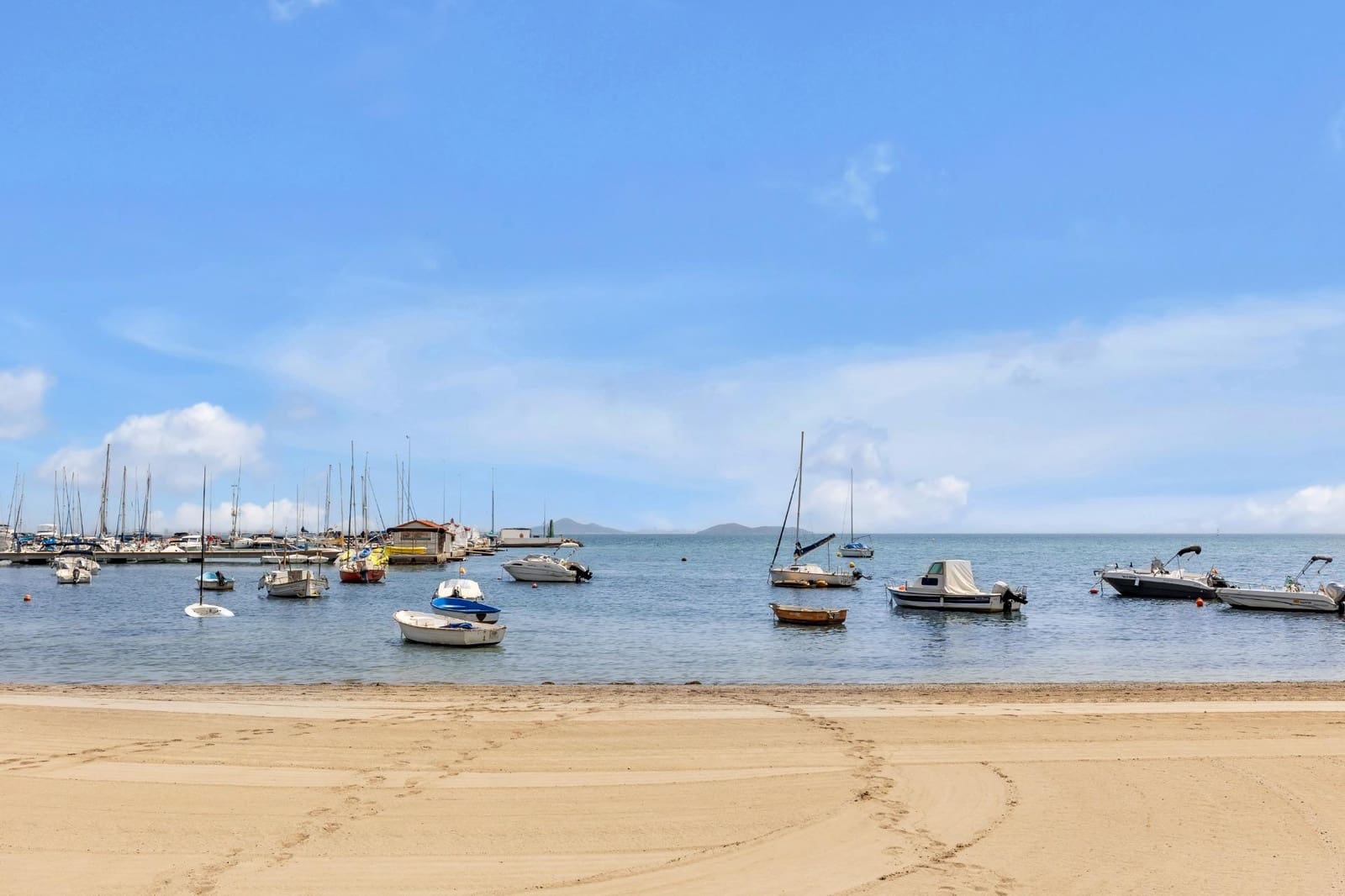 Apartamento de 4 habitaciones en Los Alcázares en venta con garaje - 219.900 € (Ref: 9193090)