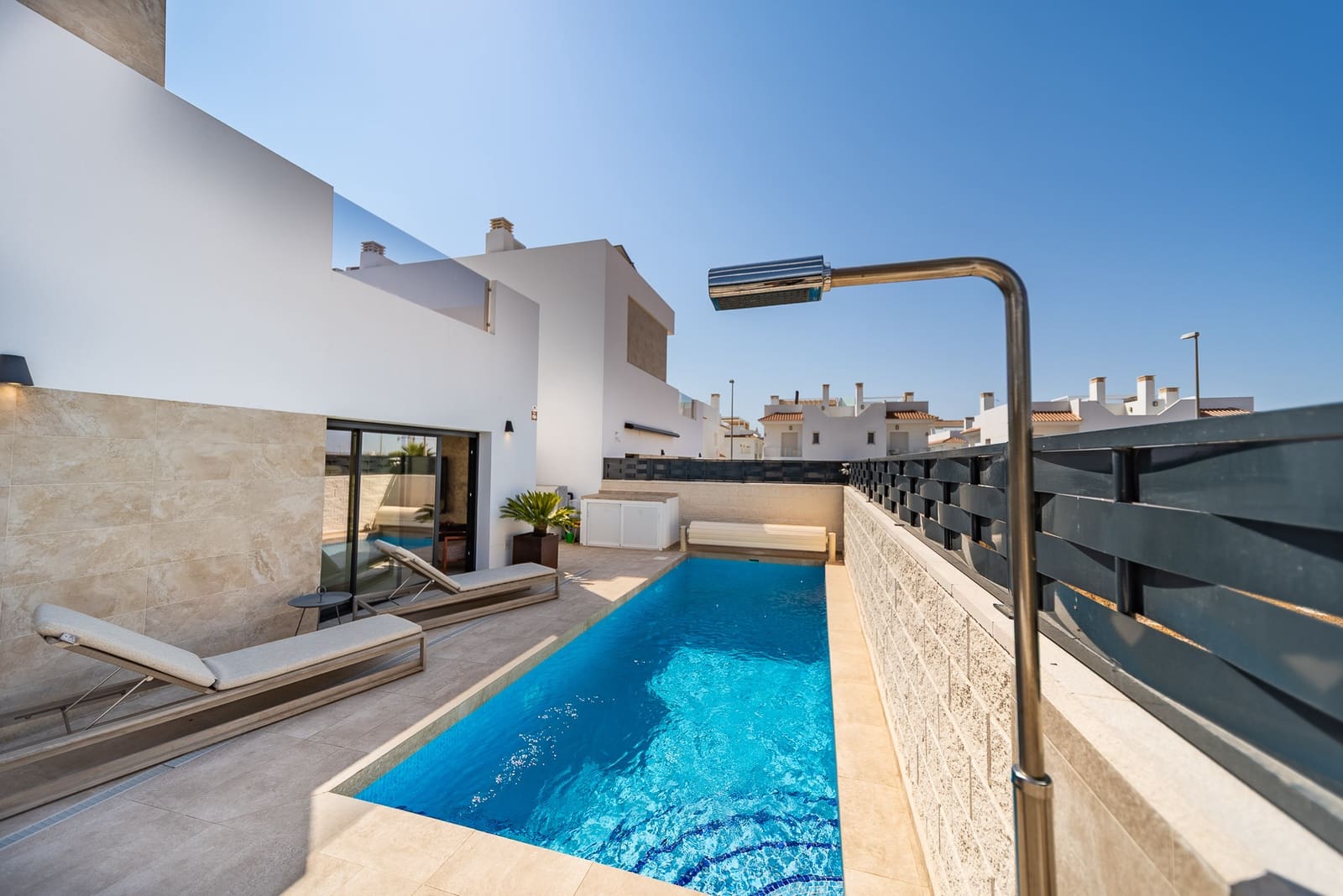 Chalet de 3 habitaciones en Ciudad Quesada en venta con piscina garaje - 540.000 € (Ref: 9193113)