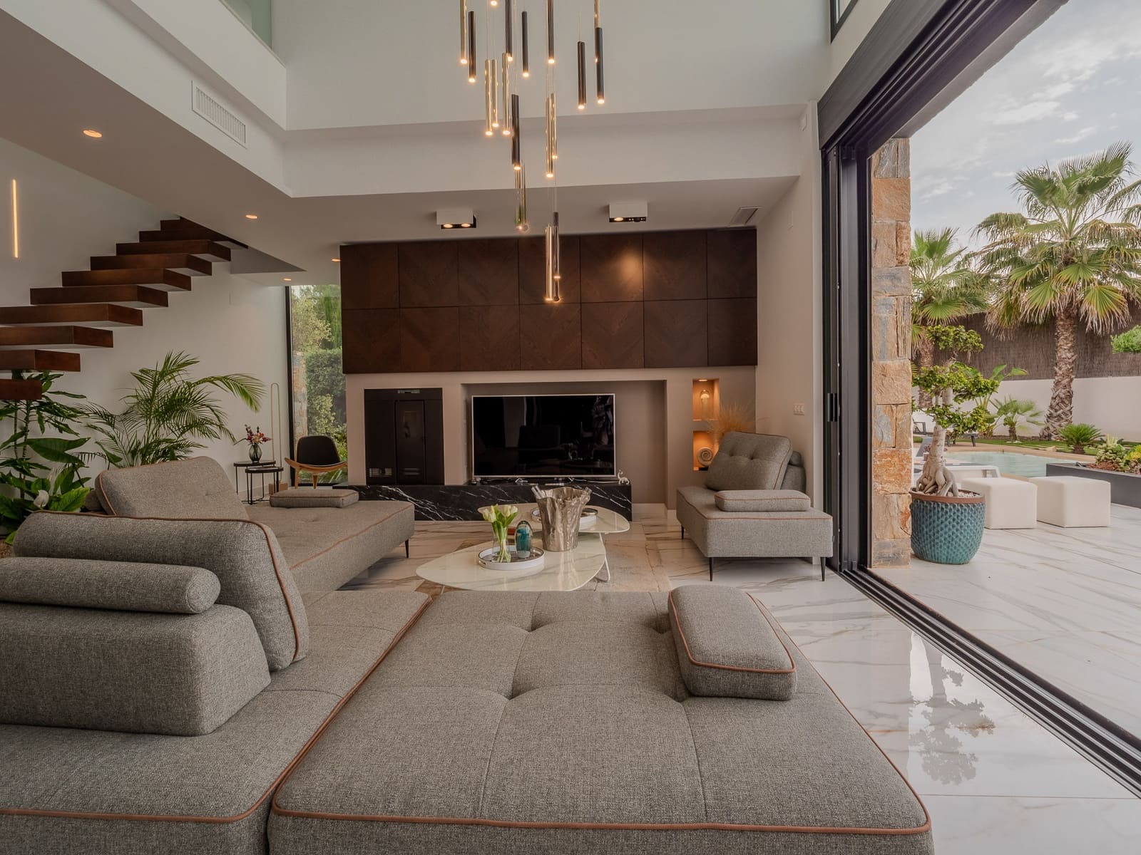 4 sypialnia Willa na sprzedaż w Orihuela Costa z basenem garażem - 2 880 000 € (Ref: 9193123)