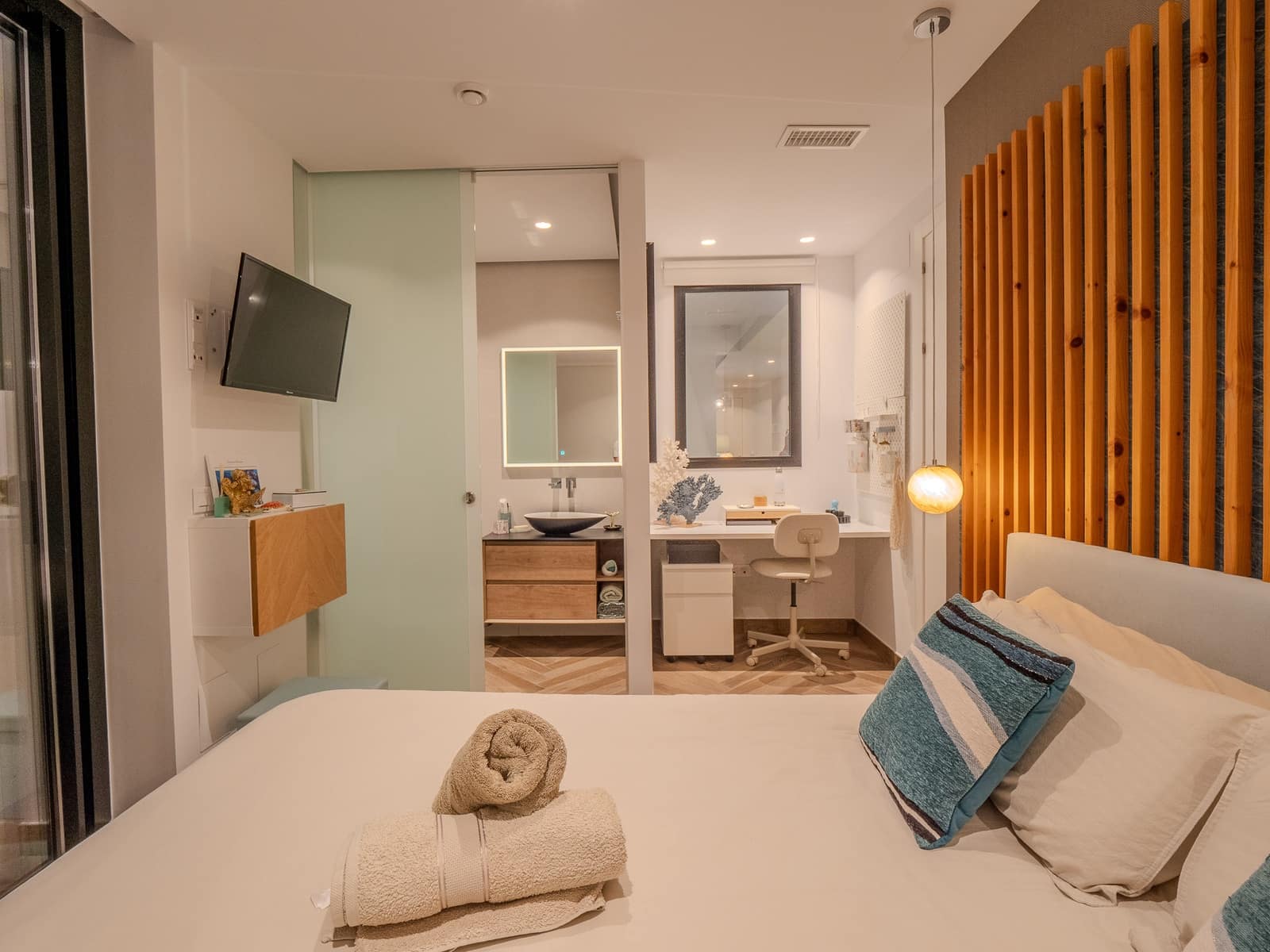 4 sypialnia Willa na sprzedaż w Orihuela Costa z basenem garażem - 2 880 000 € (Ref: 9193123)