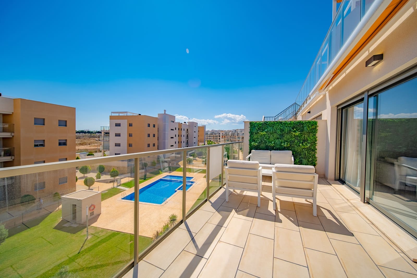 3 sovrum Takvåning till salu i Orihuela Costa med pool garage - 369 900 € (Ref: 9193133)