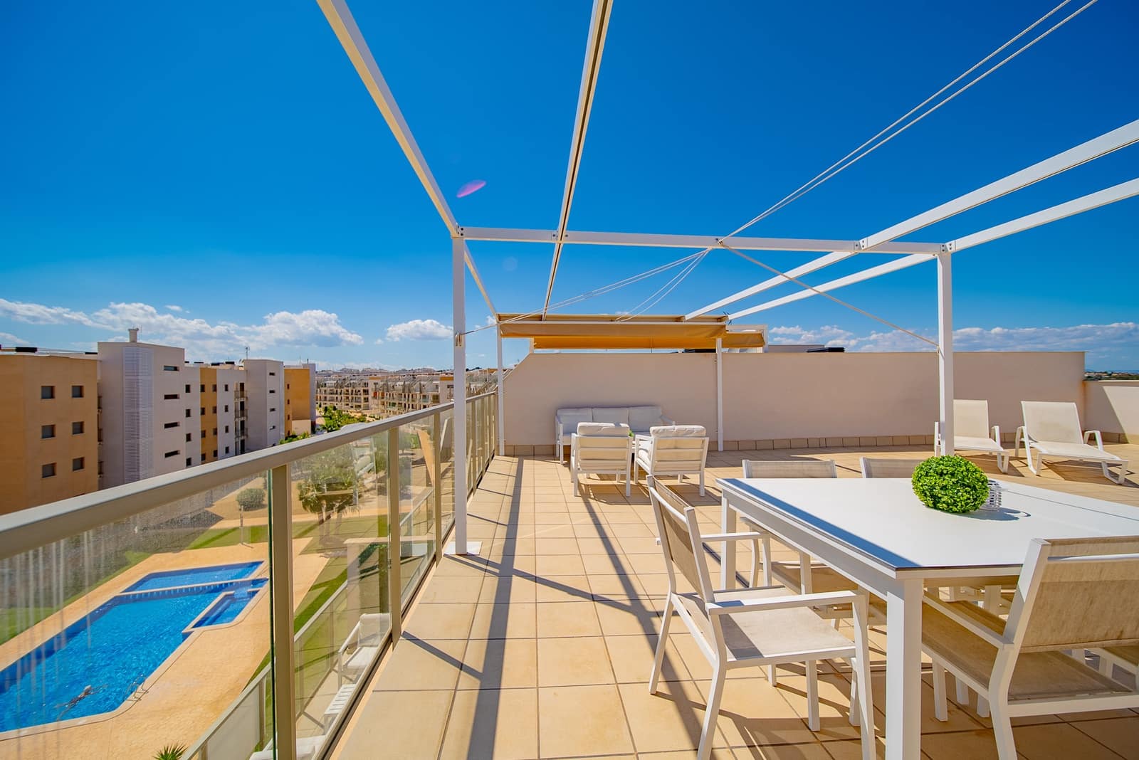 3 sovrum Takvåning till salu i Orihuela Costa med pool garage - 369 900 € (Ref: 9193133)