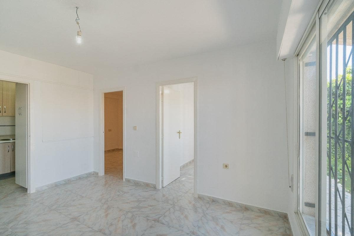 2 quarto Moradia em Banda para venda em Torrevieja - 138 000 € (Ref: 9199642)